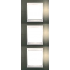 Рамка трехместная Unica Plus. Цвет Шампань MGU6.006V.524