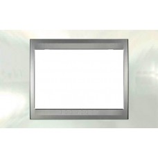 Рамка 3-модульная Итальянский дизайн Unica Top. Цвет Белоснежный/Алюминий MGU66.103.092