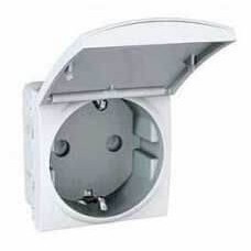 Розетка силовая с заземлением с защитными шторками и крышкой Unica Class MGU3.037.18TA