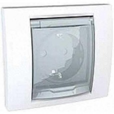 MGU61.037.18 Розетка с заземлением со шторками и прозрачной крышкой с рамкой IP44 серия Unica